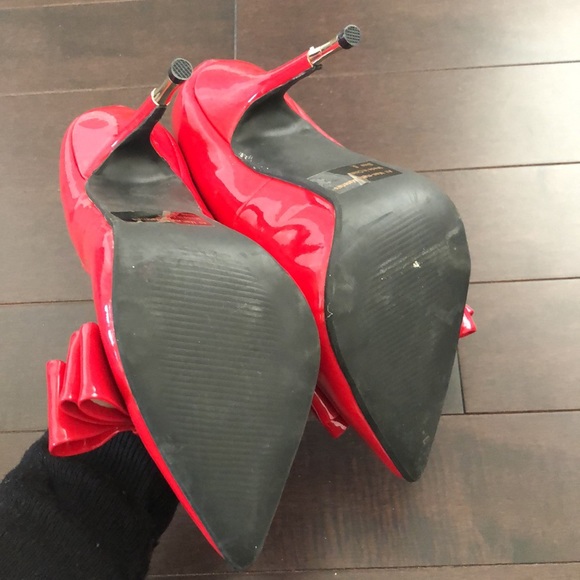 NEW Red Patent Leather Bow Pumps - Picture 2 of 8